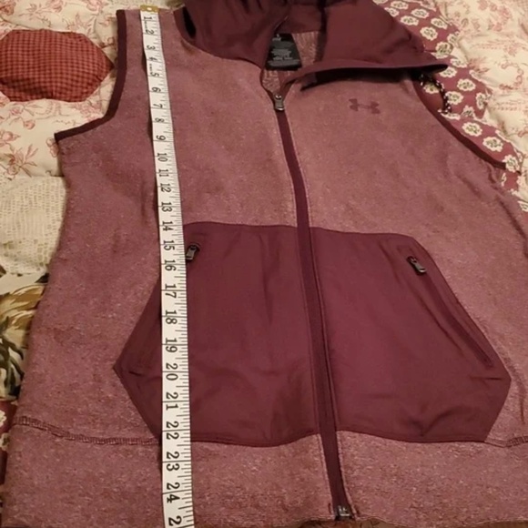 Under Armour Womens Sleeveless Collared Full Zip Outdoor Vest Burgundy Sz Small - Picture 9 of 9